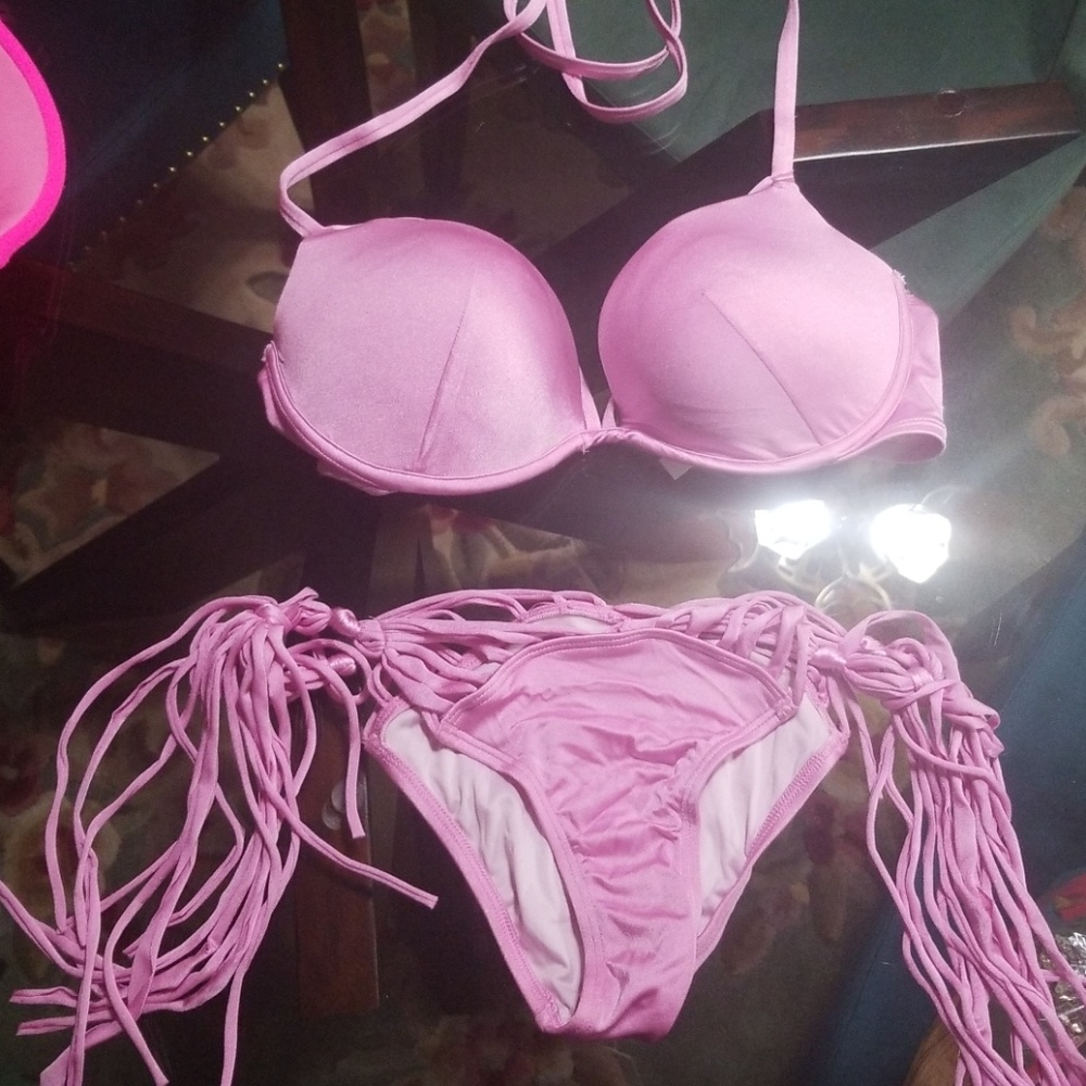 1x Used VS pink swimsuit